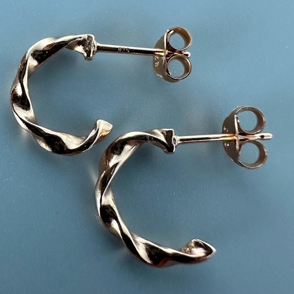 Rose Gold Twisted Open Huggie Hoop Earrings - Picture 4 of 11